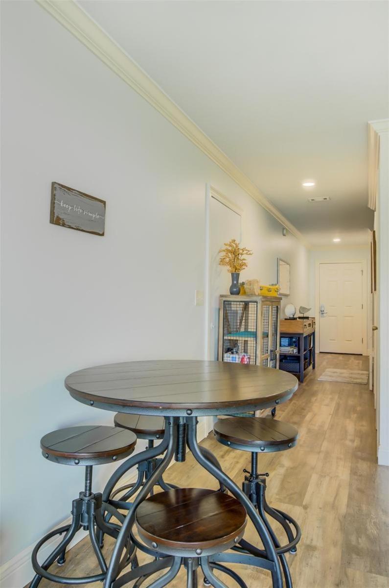 10 A, One Bedroom Condo 德斯廷 外观 照片